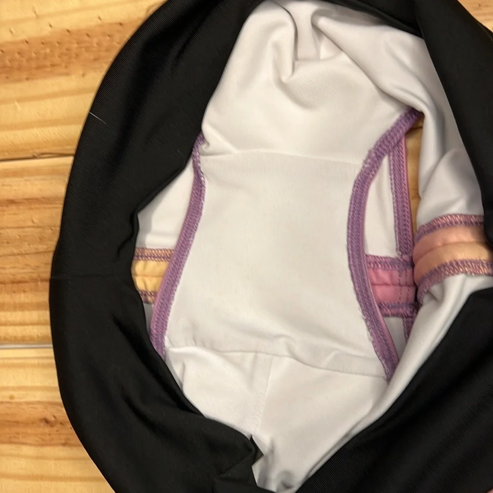 PINK ACTIVE Shortie  size Med. - Picture 4 of 6